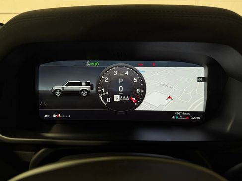 Used 2022 Land Rover Defender 110 S image 27