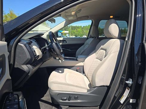 Used 2022 Nissan Pathfinder SV w/ Cargo Package FWD image 7