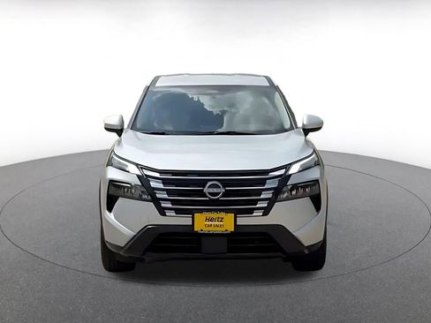 Used 2025 Nissan Rogue SV FWD image 4