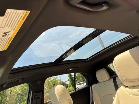 Used 2019 Cadillac XT4 Sport FWD image 16
