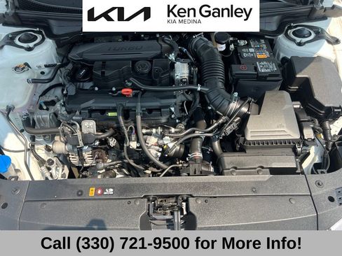 Certified 2025 Kia K4 GT-Line Turbo FWD image 57