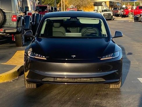 Used 2025 Tesla Model 3 Long Range image 3