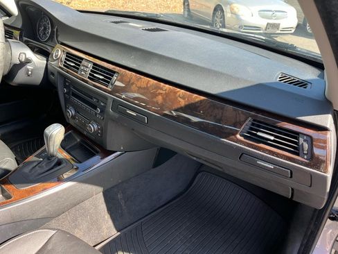 Used 2010 BMW 328i xDrive Sedan image 13