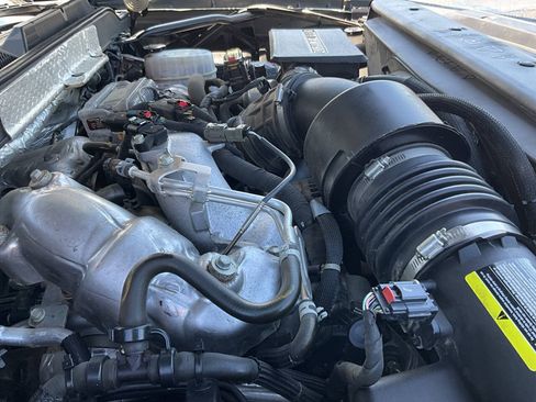 Used 2019 Chevrolet Silverado 2500 LTZ w/ Duramax Plus Package AWD/4WD image 44