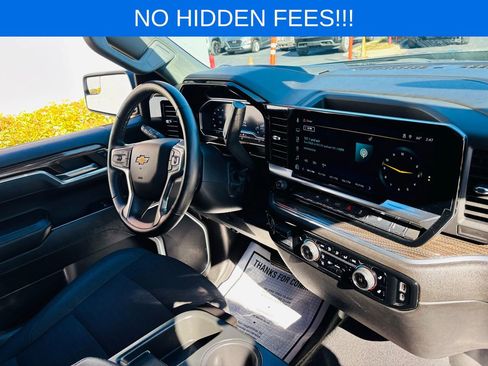 Used 2025 Chevrolet Silverado 1500 LT AWD/4WD image 23