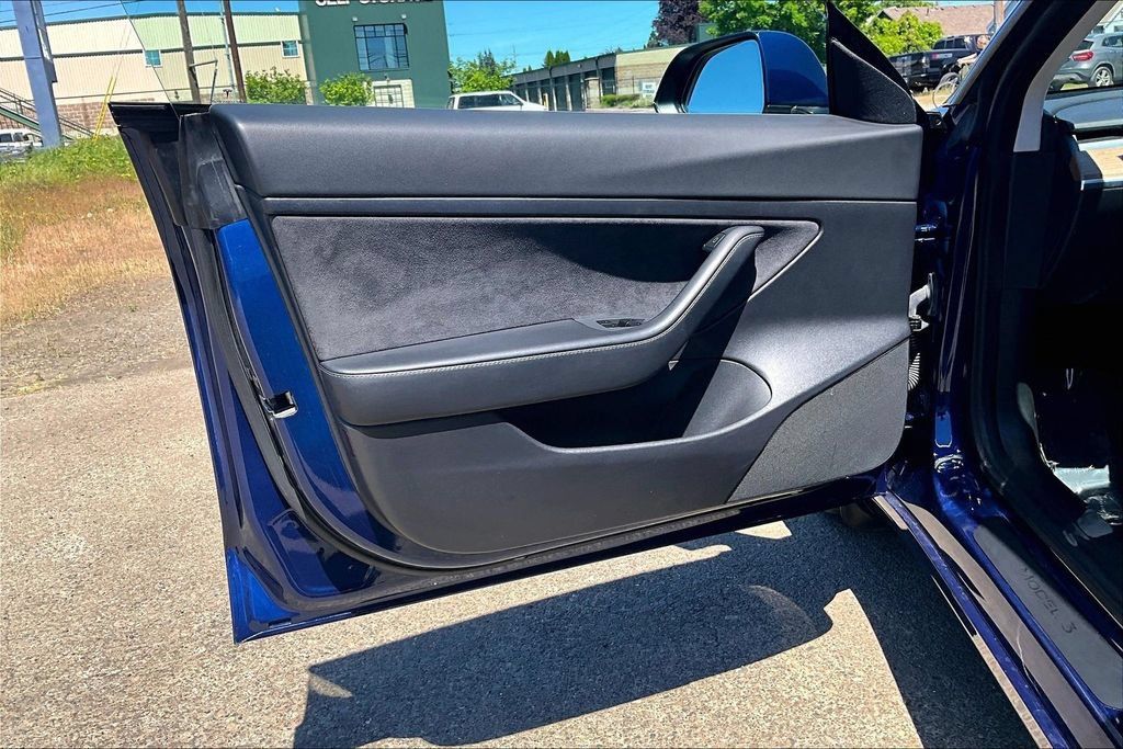 Used 2021 Tesla Model 3 Standard Range Plus RWD image 22