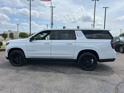 New 2026 Chevrolet Suburban High Country AWD/4WD image 6