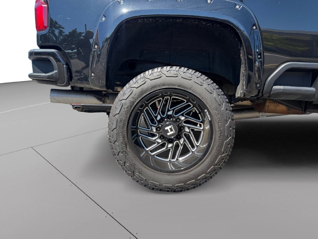 Used 2021 Chevrolet Silverado 2500 LTZ w/ Carhartt Edition AWD/4WD image 15