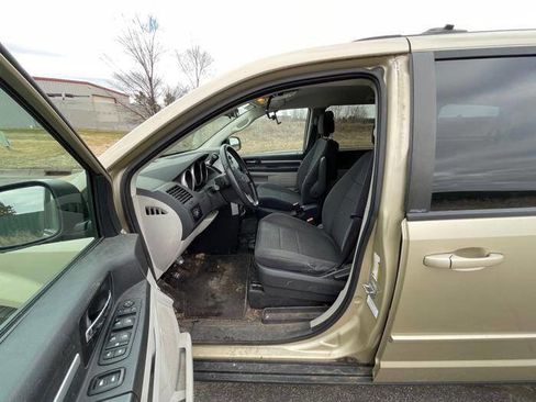 Used 2010 Dodge Grand Caravan Hero image 21