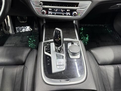 Used 2021 BMW 740i w/ M Sport Package image 16