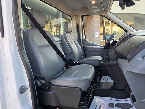 Used 2019 Ford Transit 250 138 image 30