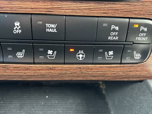 Used 2018 RAM 1500 Laramie w/ Convenience Group image 46