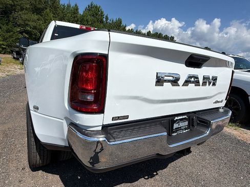 New 2027 RAM 3500 Tradesman w/ Chrome Appearance Group A AWD/4WD image 10