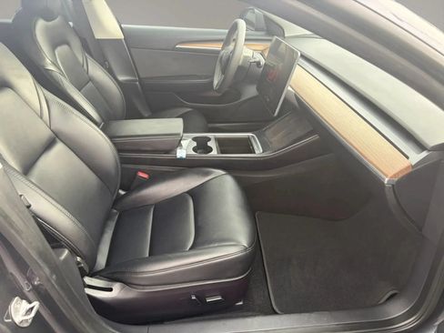 Used 2022 Tesla Model 3 Long Range AWD/4WD image 27