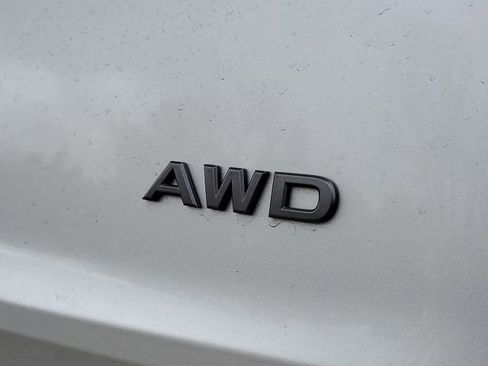 Used 2025 Nissan Rogue SV AWD/4WD image 7