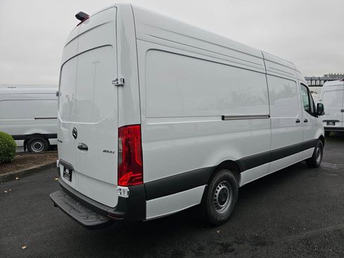 New 2025 Mercedes-Benz Sprinter 2500 image 6