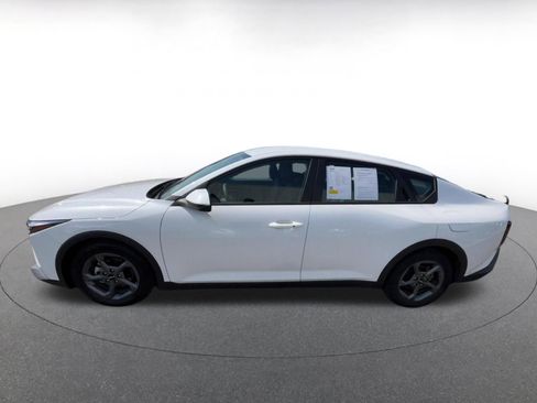 Used 2025 Kia K4 LXS image 10