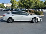 Used 2024 Nissan Altima 2.5 SV image 3