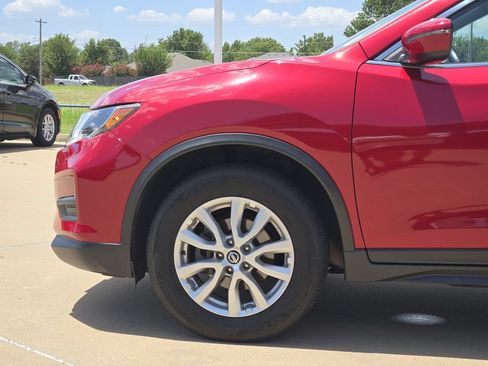 Used 2017 Nissan Rogue SV FWD image 28