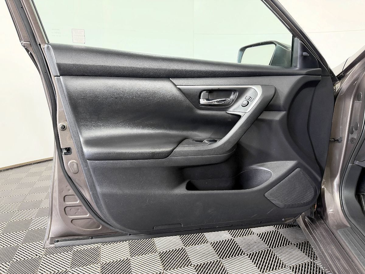 Used 2017 Nissan Altima 2.5 SV FWD image 27