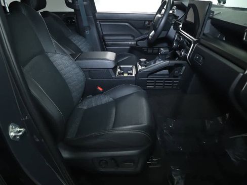 Used 2025 Toyota 4Runner TRD Off-Road Premium image 35