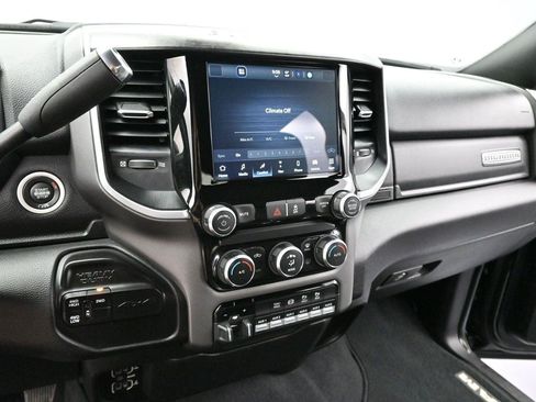 Used 2022 RAM 2500 Big Horn w/ Level A Equipment Group AWD/4WD image 17