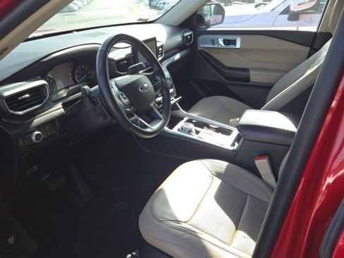 Used 2020 Ford Explorer Limited image 11