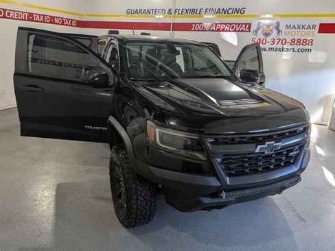 Used 2018 Chevrolet Colorado ZR2 w/ ZR2 Midnight Special Edition image 9
