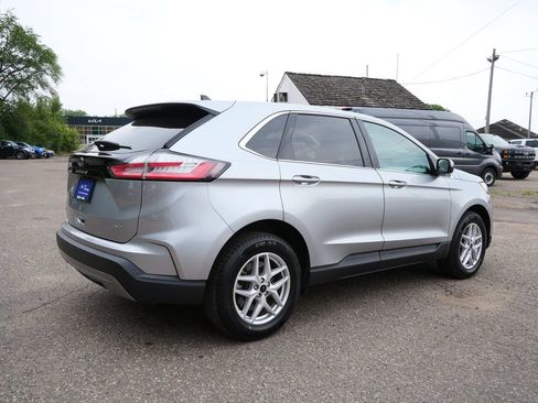 Certified 2024 Ford Edge SEL w/ Convenience Package AWD/4WD image 5
