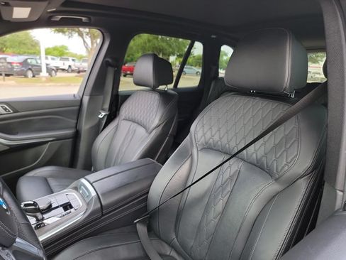 Used 2019 BMW X5 xDrive40i w/ M Sport Package AWD/4WD image 13