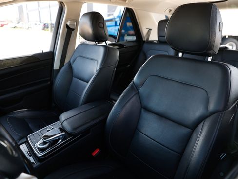 Used 2016 Mercedes-Benz GLE 400 4MATIC image 9