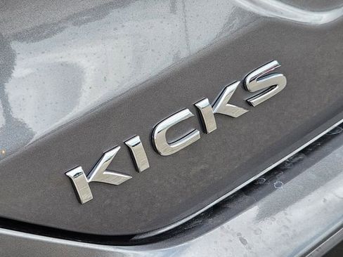 New 2025 Nissan Kicks Play S image 8