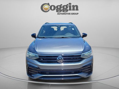 Used 2022 Volkswagen Tiguan SE R-Line FWD image 8
