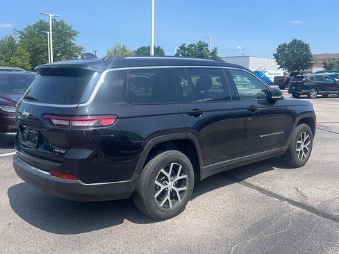 Used 2023 Jeep Grand Cherokee L Limited AWD/4WD image 5