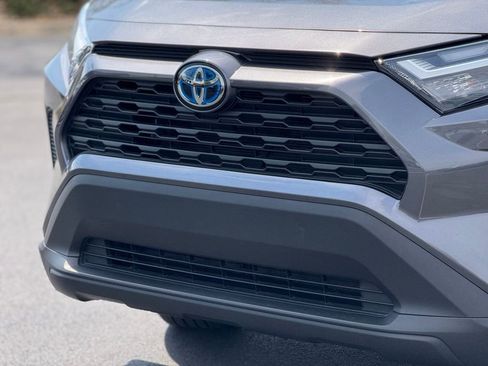 Used 2024 Toyota RAV4 XLE image 9