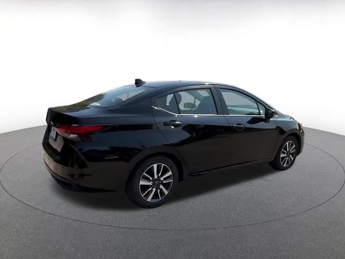 Used 2025 Nissan Versa SV FWD image 11
