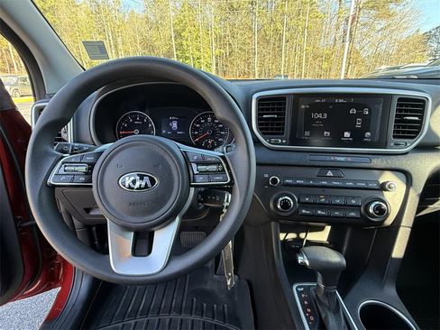 Used 2020 Kia Sportage LX image 16