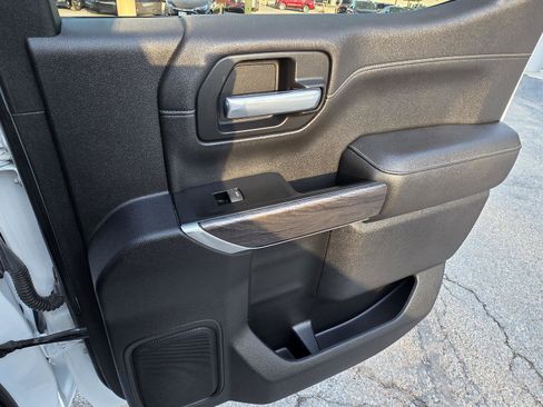 Used 2019 Chevrolet Silverado 1500 LTZ w/ LTZ Texas Edition image 32