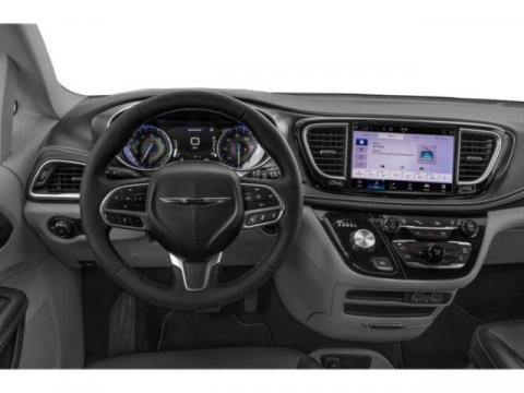 Used 2024 Chrysler Pacifica Touring-L FWD image 10