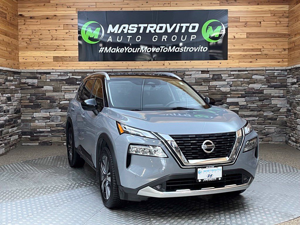 Used 2021 Nissan Rogue Platinum AWD/4WD image 3