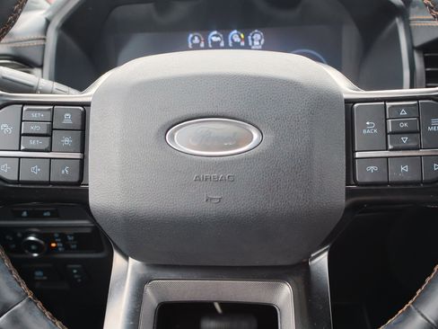 Certified 2023 Ford Expedition Platinum image 19