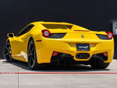 Used 2015 Ferrari 458 Spider RWD image 8