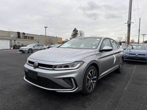 New 2026 Volkswagen Jetta SE image 1