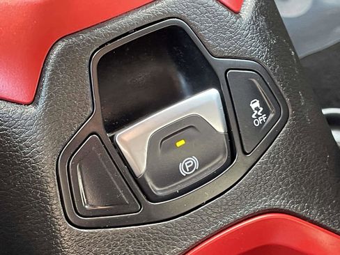 Used 2016 Jeep Renegade Trailhawk image 20