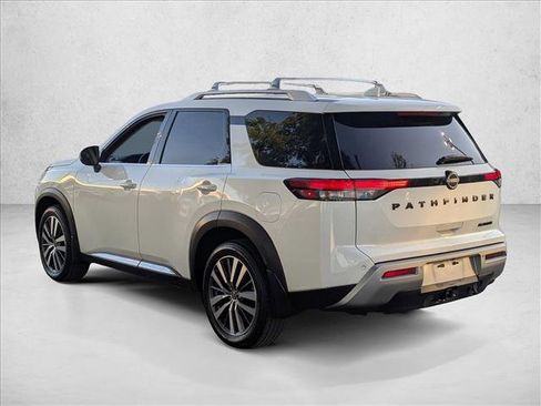 Used 2022 Nissan Pathfinder Platinum w/ Cargo Package FWD image 7