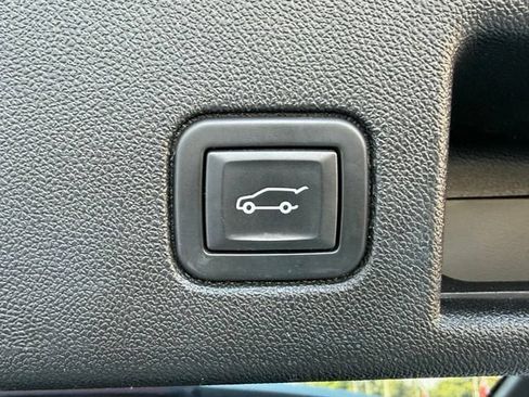 Certified 2022 Chevrolet Equinox Premier AWD/4WD image 11