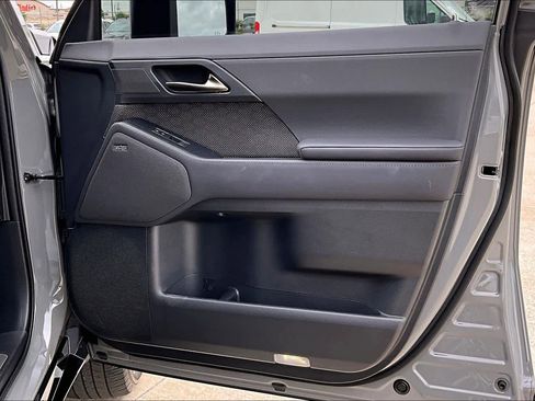 Used 2025 Lexus GX 550 image 23