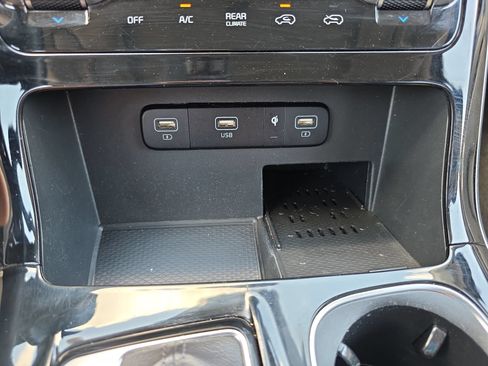 Used 2022 Kia Carnival SX Prestige FWD image 25