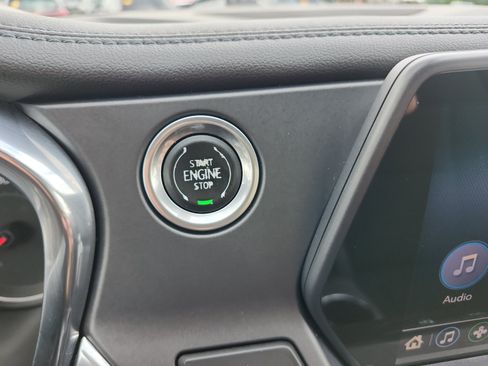 Used 2019 Chevrolet Blazer LT FWD image 20