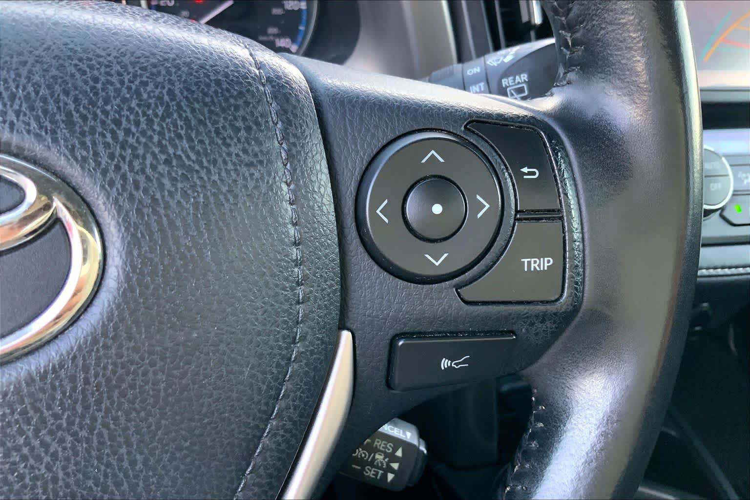 Used 2018 Toyota RAV4 XLE w/ Plus Extra Value Package AWD/4WD image 24